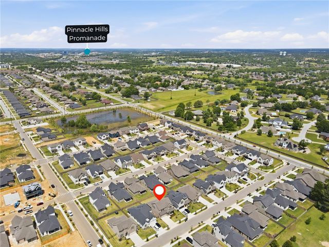 3004 S 14th Street, Rogers, AR 72758