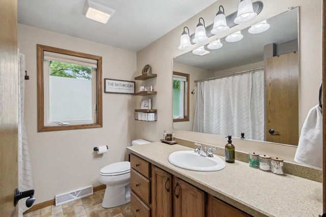 N2674 County Road V, Lodi, WI 53555
