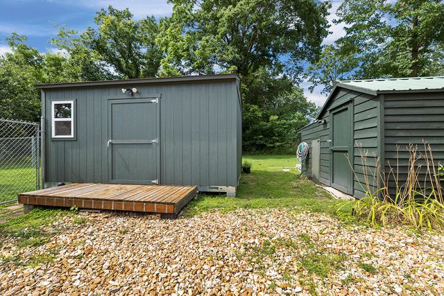 540 Dale Avenue, Hollister, MO 65672