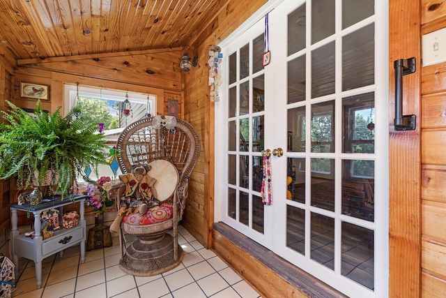 540 Dale Avenue, Hollister, MO 65672