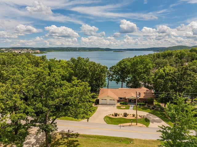 540 Dale Avenue, Hollister, MO 65672