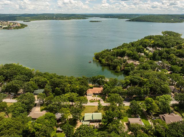 540 Dale Avenue, Hollister, MO 65672