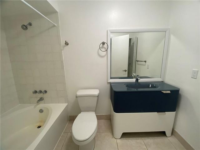 191 Wimbledon Lake Drive, Plantation, FL 33324