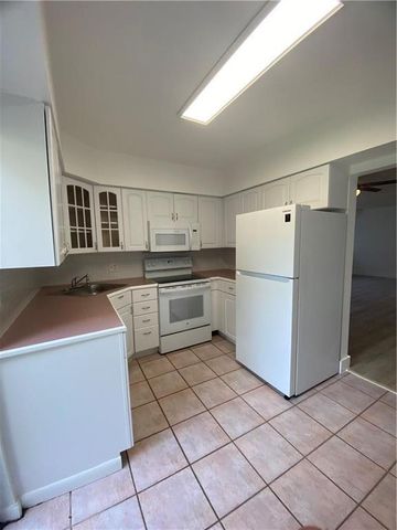 191 Wimbledon Lake Drive, Plantation, FL 33324