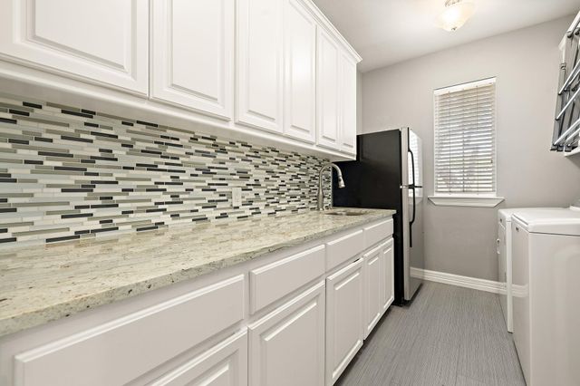 10003 Baxter LN, Austin, TX 78736