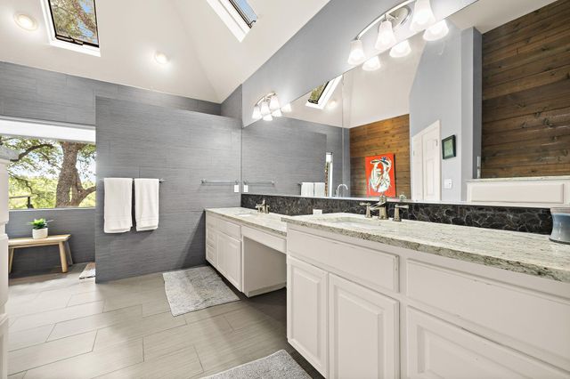 10003 Baxter LN, Austin, TX 78736