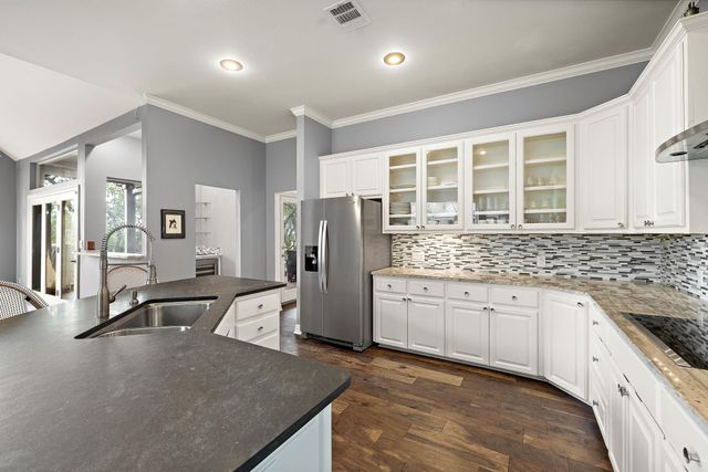 10003 Baxter LN, Austin, TX 78736