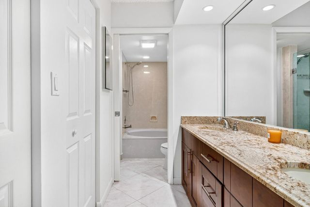 5021 Oak Hill Lane 115, Delray Beach, FL 33484