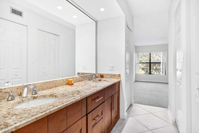 5021 Oak Hill Lane 115, Delray Beach, FL 33484