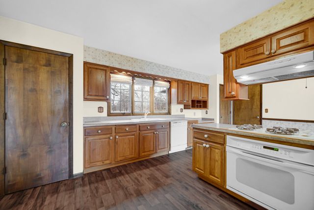 6955 Briergate Court, Demotte, IN 46310