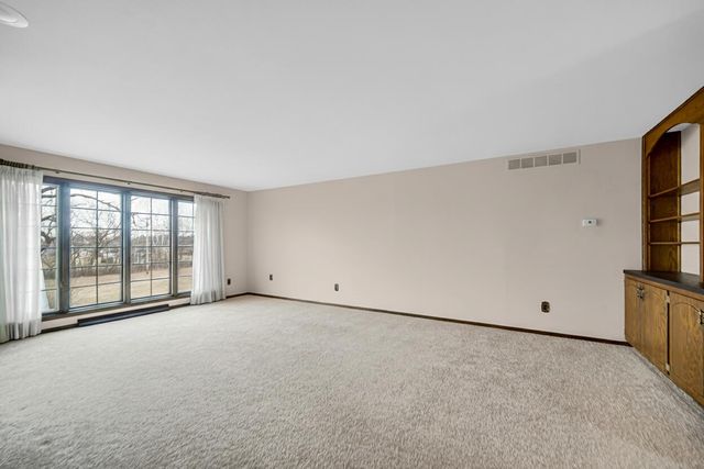 6955 Briergate Court, Demotte, IN 46310