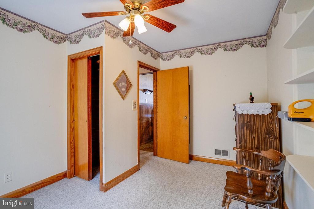Image 19 of property listing at 802 WISE AVE, Baltimore, MD 21222