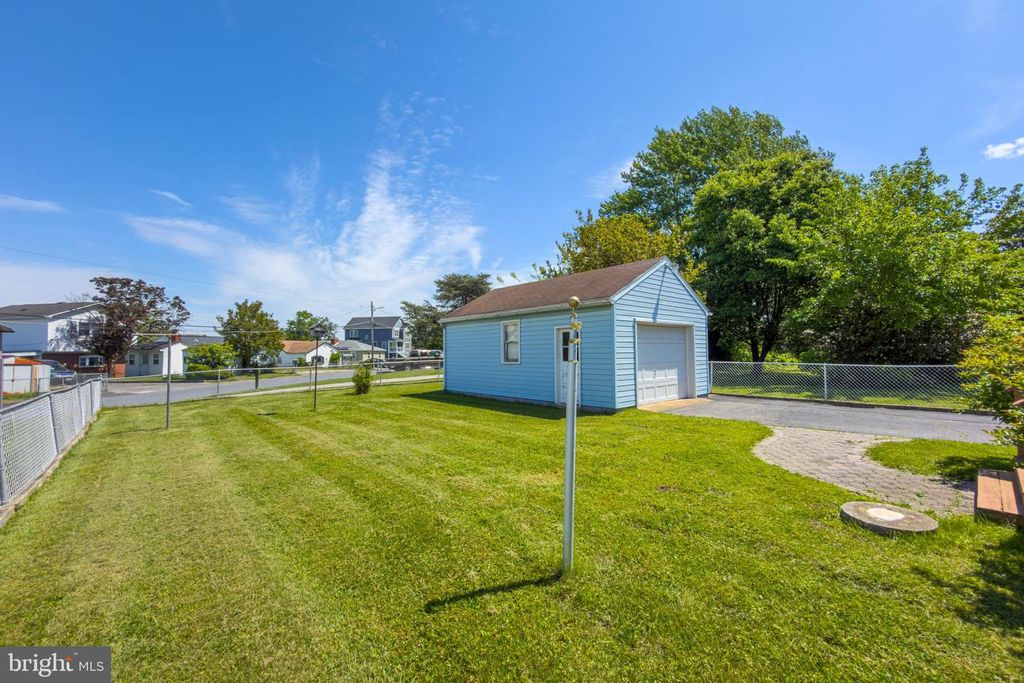 Image 37 of property listing at 802 WISE AVE, Baltimore, MD 21222