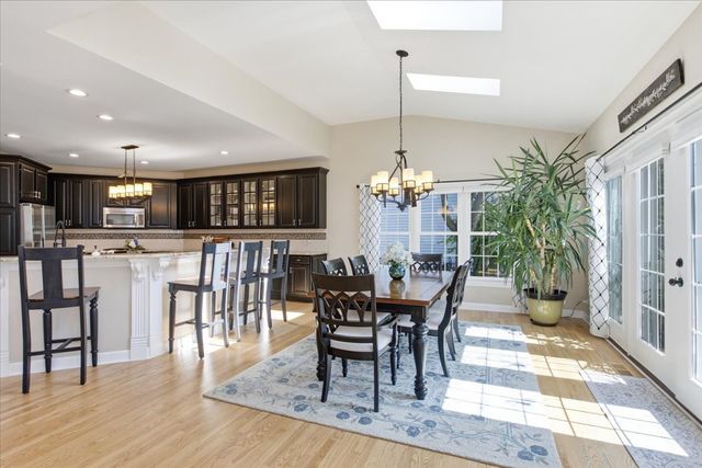 441 N Sycamore Lane, North Aurora, IL 60542