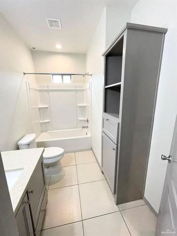 2600 E Franklin, Alton, TX 78573