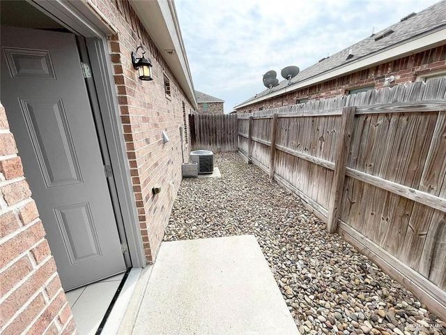 2600 E Franklin, Alton, TX 78573