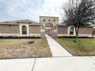 2600 E Franklin, Alton, TX 78573