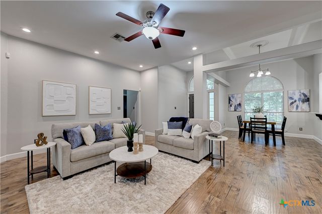 812 Indian Trail, Salado, TX 76571