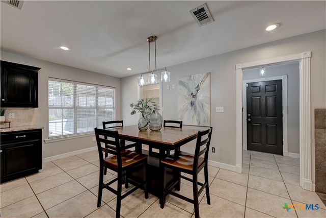 812 Indian Trail, Salado, TX 76571