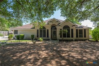 812 Indian Trail, Salado, TX 76571