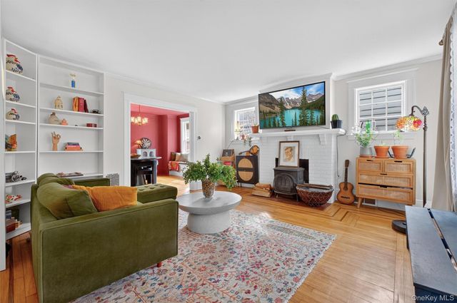 13 Parkwood Boulevard, Poughkeepsie, NY 12603