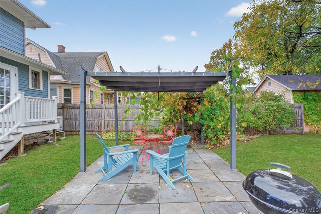 13 Parkwood Boulevard, Poughkeepsie, NY 12603