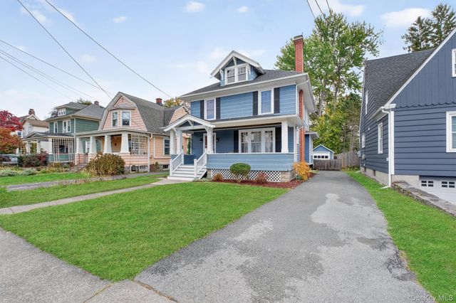 13 Parkwood Boulevard, Poughkeepsie, NY 12603