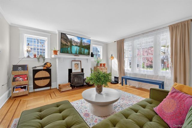 13 Parkwood Boulevard, Poughkeepsie, NY 12603