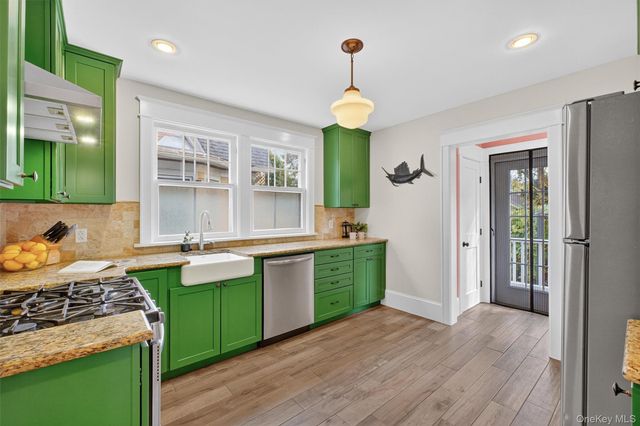 13 Parkwood Boulevard, Poughkeepsie, NY 12603