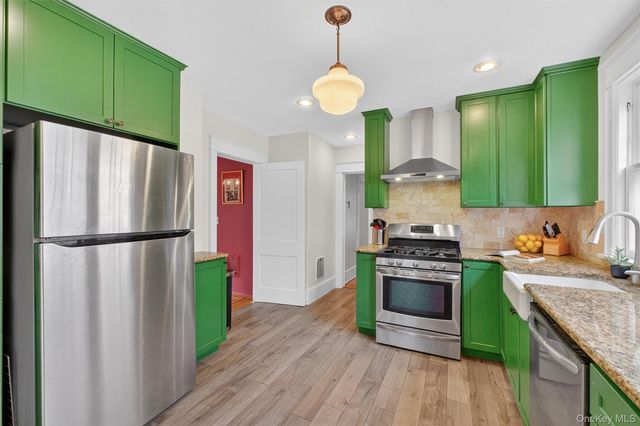 13 Parkwood Boulevard, Poughkeepsie, NY 12603