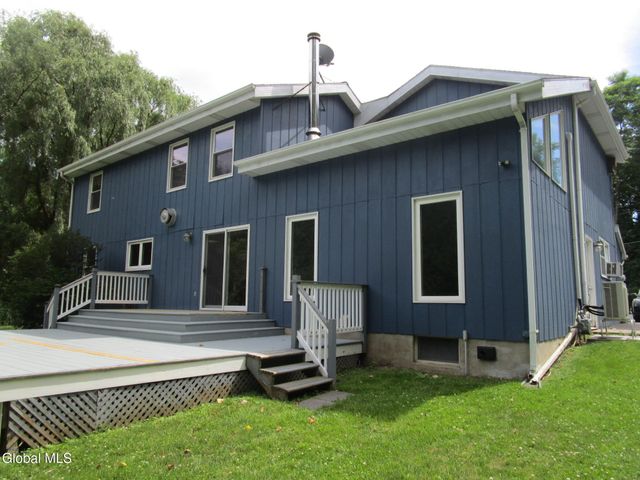 44 Westphal Drive, Bethlehem, NY 12054