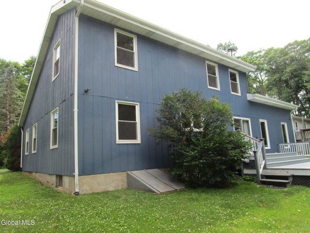 44 Westphal Drive, Bethlehem, NY 12054
