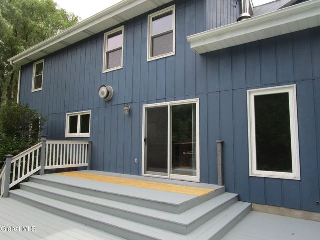 44 Westphal Drive, Bethlehem, NY 12054