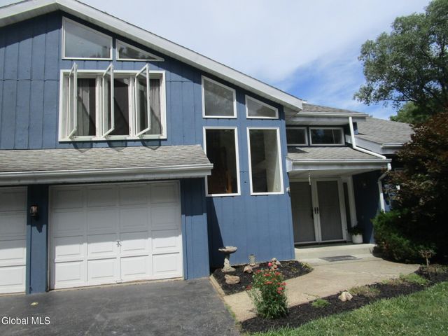 44 Westphal Drive, Bethlehem, NY 12054