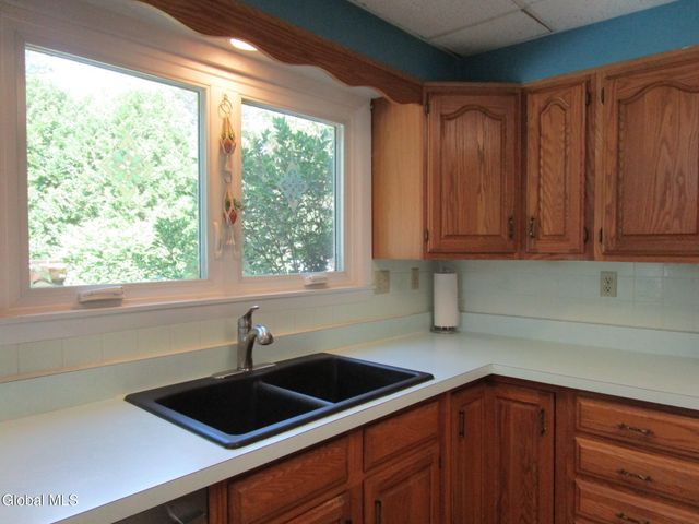 44 Westphal Drive, Bethlehem, NY 12054