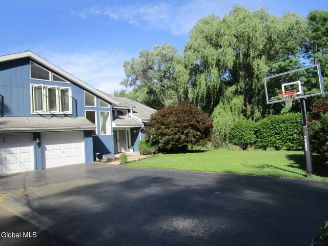 44 Westphal Drive, Bethlehem, NY 12054