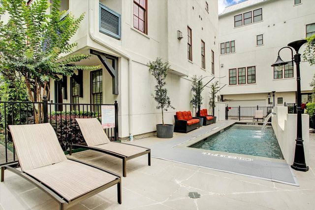 2714 Harvard Street, Houston, TX 77008