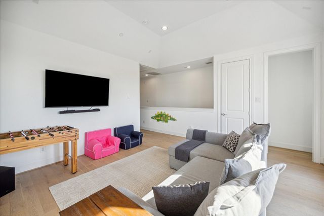 2714 Harvard Street, Houston, TX 77008