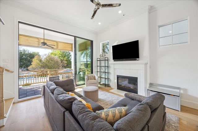 2714 Harvard Street, Houston, TX 77008