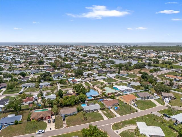 6324 FLORIDA CIRCLE W, Apollo Beach, FL 33572