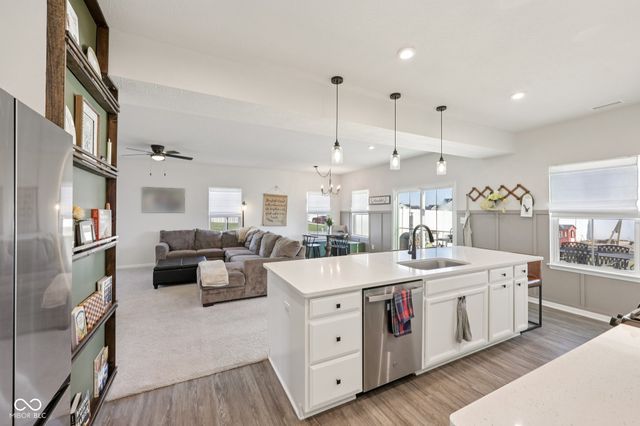 7270 W Stone Pass, New Palestine, IN 46163