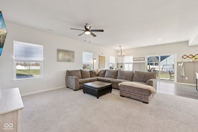 7270 W Stone Pass, New Palestine, IN 46163