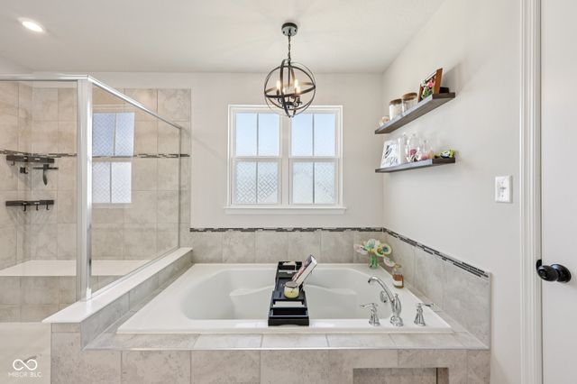 7270 W Stone Pass, New Palestine, IN 46163