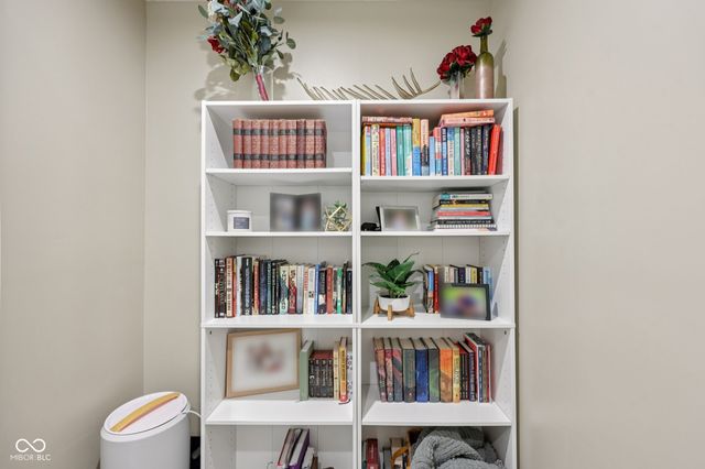 7270 W Stone Pass, New Palestine, IN 46163