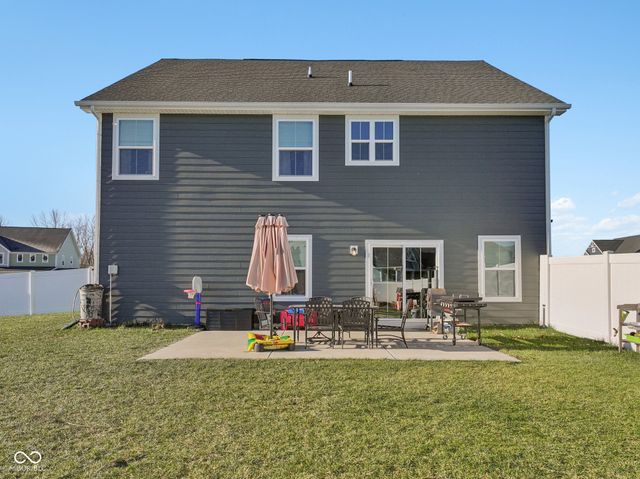 7270 W Stone Pass, New Palestine, IN 46163