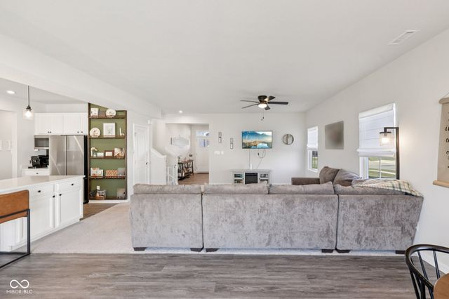 7270 W Stone Pass, New Palestine, IN 46163