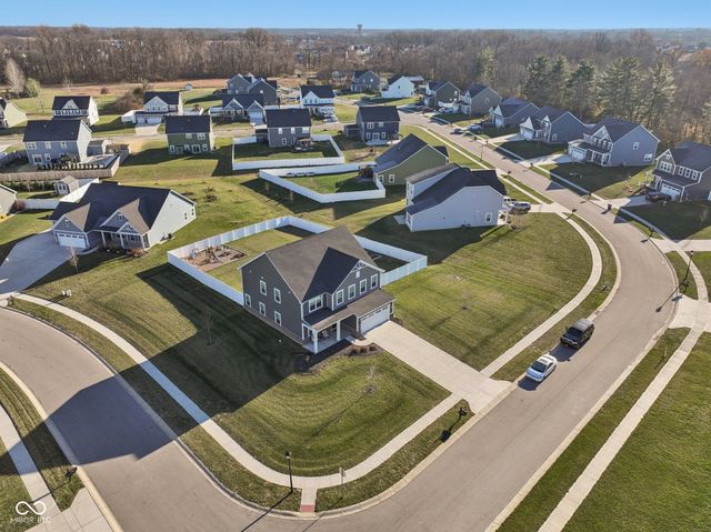 7270 W Stone Pass, New Palestine, IN 46163