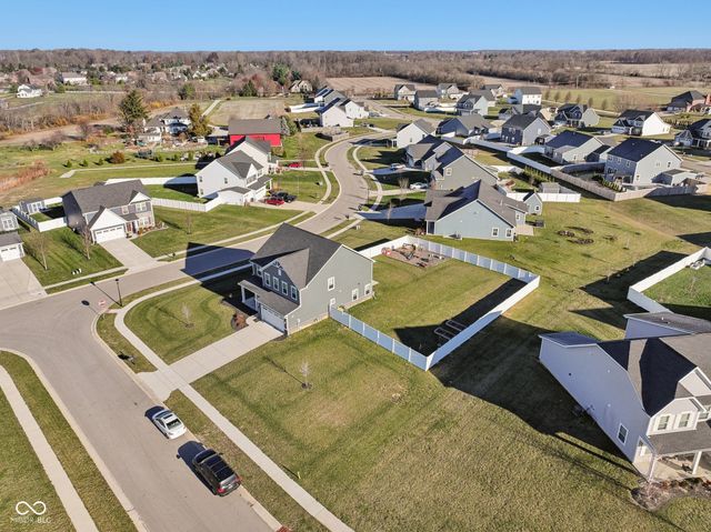 7270 W Stone Pass, New Palestine, IN 46163