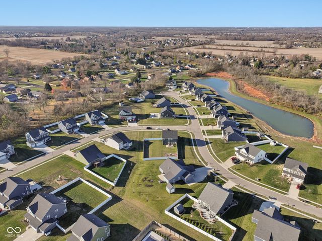 7270 W Stone Pass, New Palestine, IN 46163