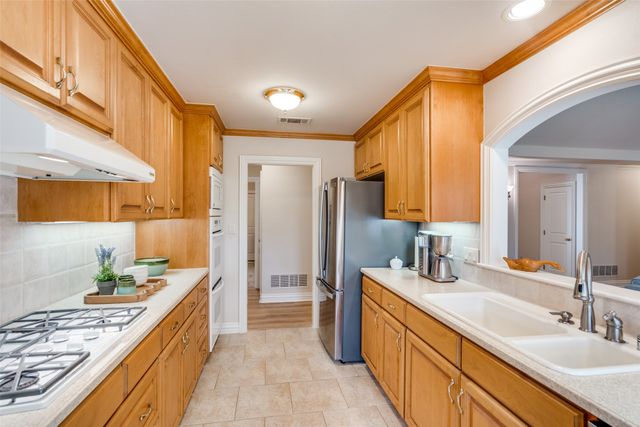 6604 Villa Road, Dallas, TX 75252